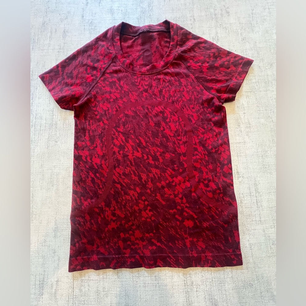Lululemon Athletica Red/Black Swiftly Tech Short Sleeve Tee